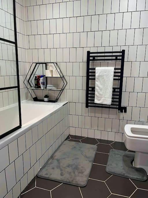 Cityzenretreat - Mezzanine Apartment Sleeps 4 Sheffield City Centre Exteriör bild