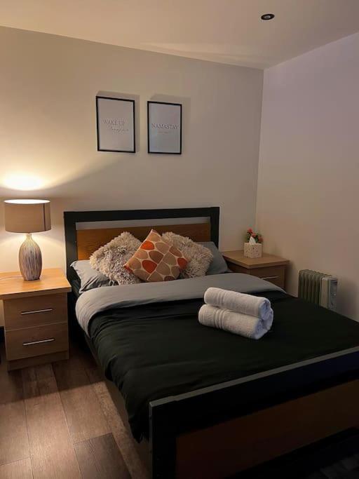Cityzenretreat - Mezzanine Apartment Sleeps 4 Sheffield City Centre Exteriör bild